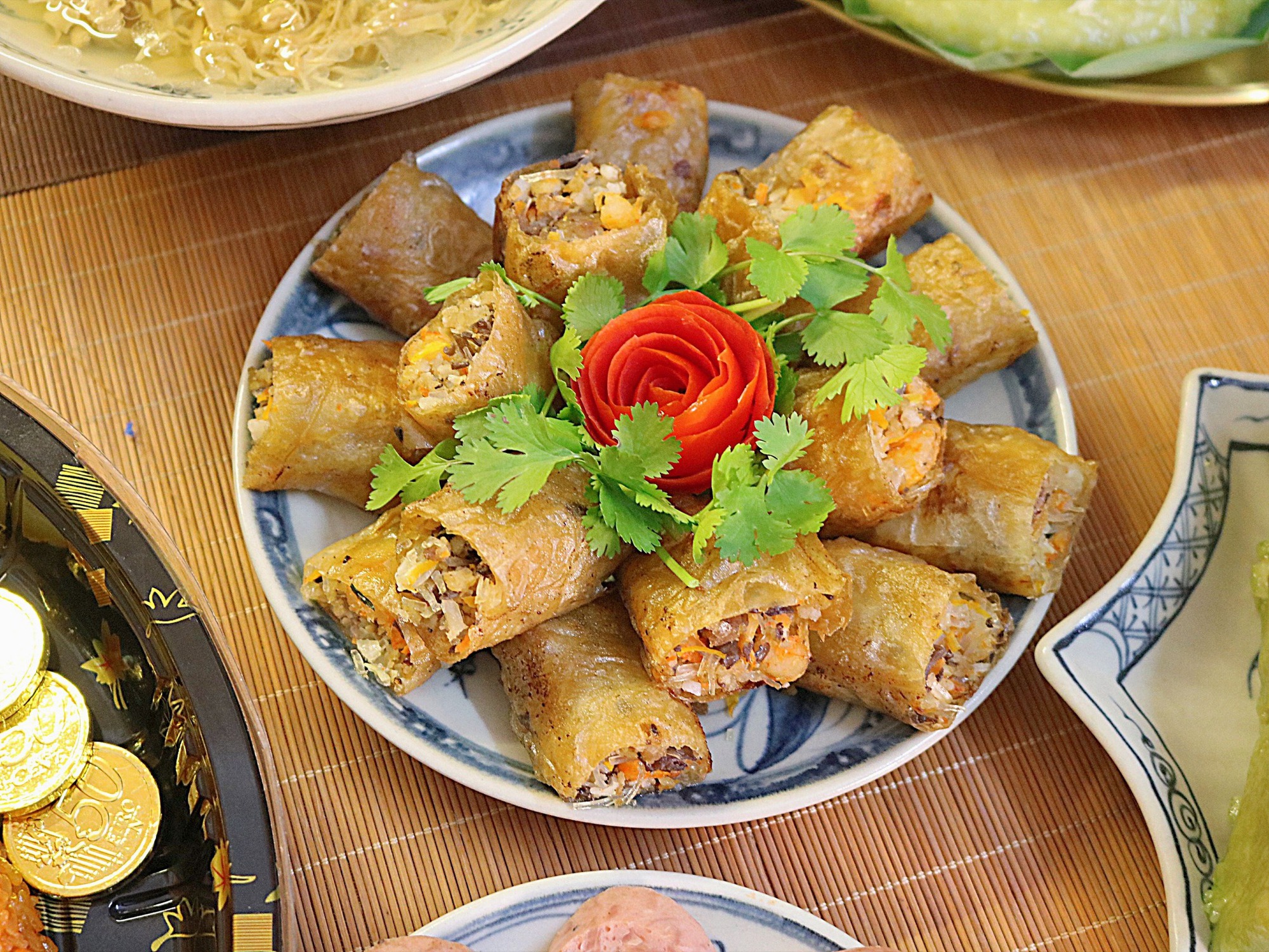 Choáng ngợp trước mâm cúng ông Công ông Táo "đẹp như tranh vẽ" của mẹ đảm Hà Nội- Ảnh 8. Choáng ngợp trước mâm cúng ông Công ông Táo "đẹp như tranh vẽ" của mẹ đảm Hà Nội- Ảnh 8.