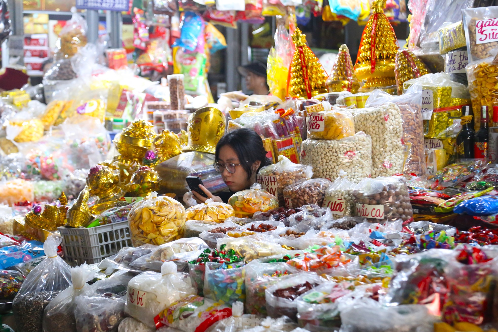 Đi sắm Tết: Siêu thị đông nghịt, chợ truyền thống vắng hoe- Ảnh 16.