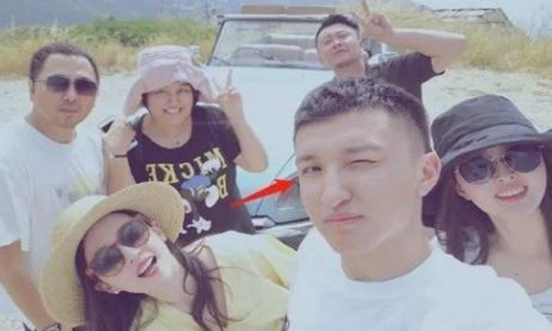 HOT: Lưu Diệc Phi bị "tóm sống" hẹn hò trai đẹp lúc nửa đêm, danh tính đối phương gây xôn xao- Ảnh 3. HOT: Lưu Diệc Phi bị "tóm sống" hẹn hò trai đẹp lúc nửa đêm, danh tính đối phương gây xôn xao- Ảnh 3.