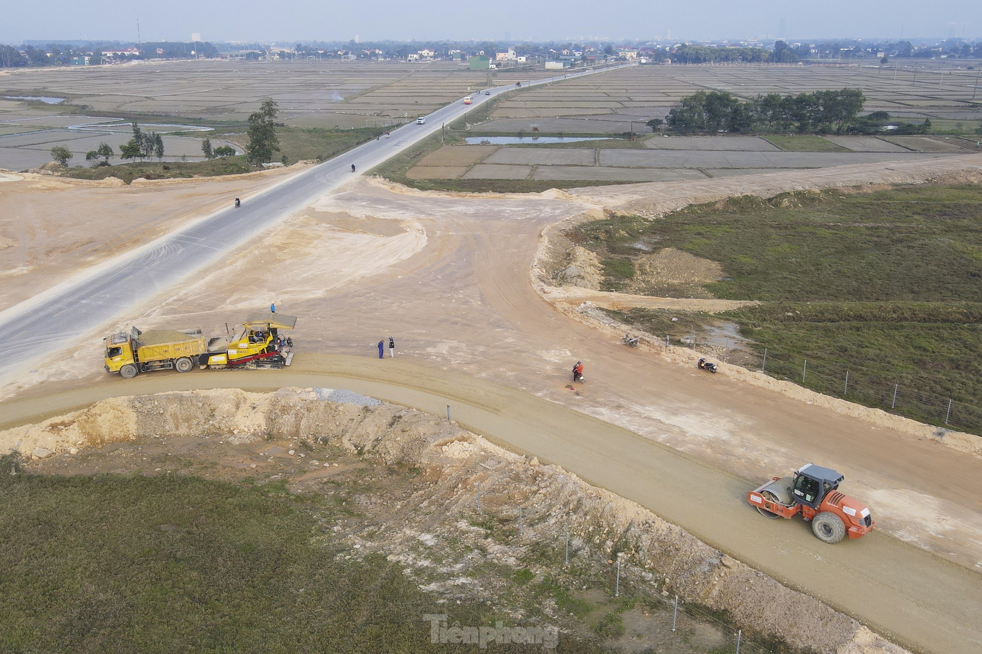 Nhìn từ trên cao các nút giao quan trọng kết nối cao tốc Bắc – Nam với Hà Tĩnh- Ảnh 16.