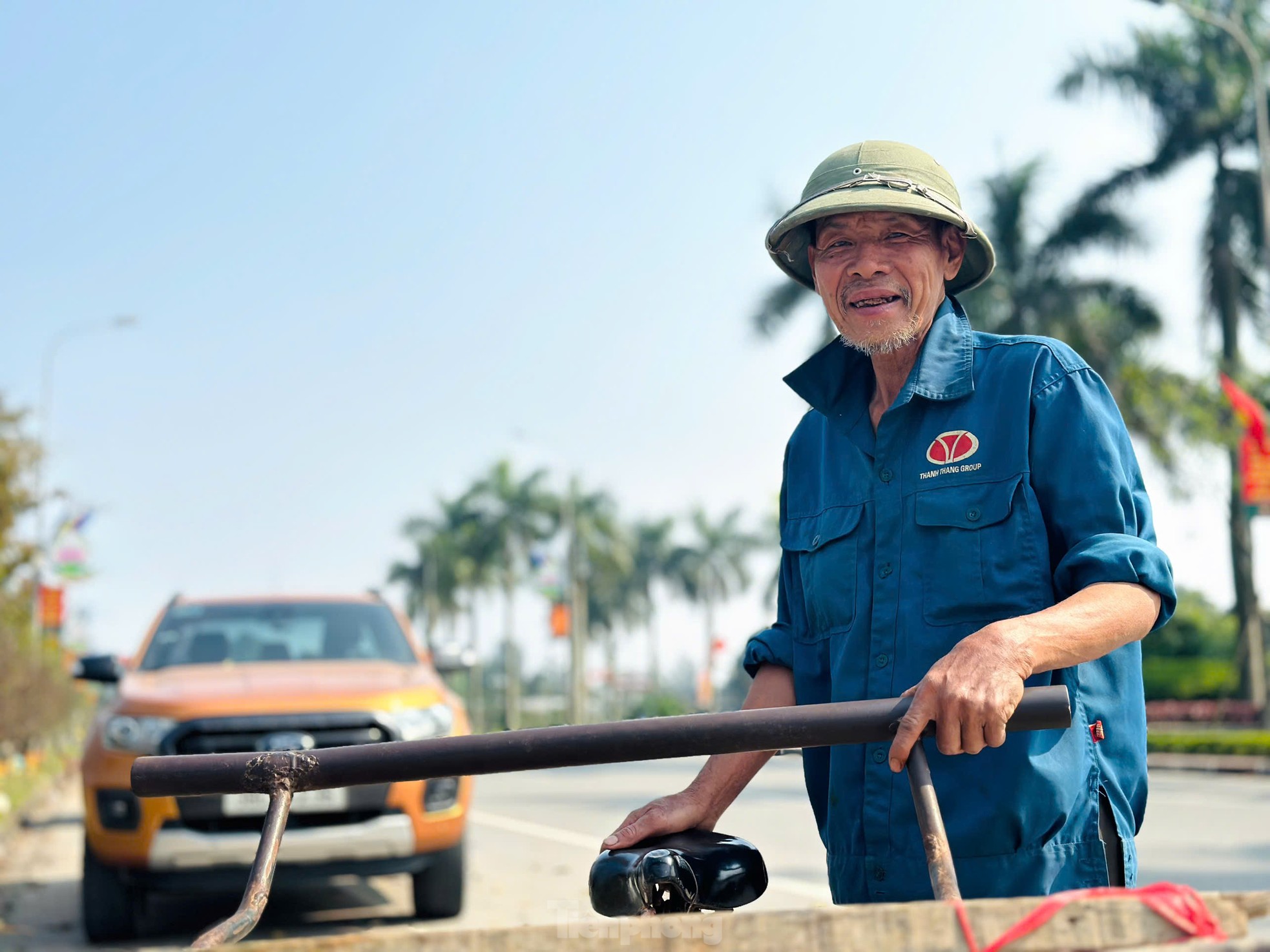 Nghề 'chở Tết' đến mọi nhà kiếm tiền triệu mỗi ngày- Ảnh 9. Nghề 'chở Tết' đến mọi nhà kiếm tiền triệu mỗi ngày- Ảnh 9.