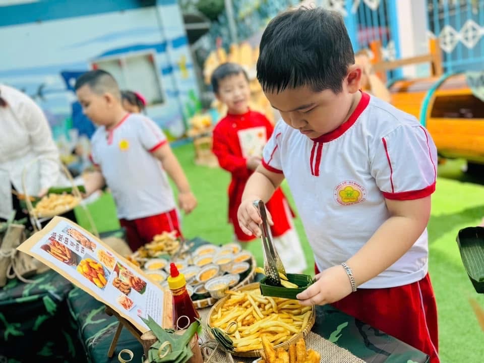 Một trường mầm non công lập có hoạt động tổng kết năm 