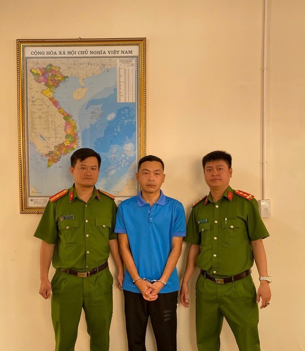Bắt giam một nhân viên ngân hàng tại Lâm Đồng chiếm đoạt 600 triệu đồng của khách- Ảnh 1. Bắt giam một nhân viên ngân hàng tại Lâm Đồng chiếm đoạt 600 triệu đồng của khách- Ảnh 1.