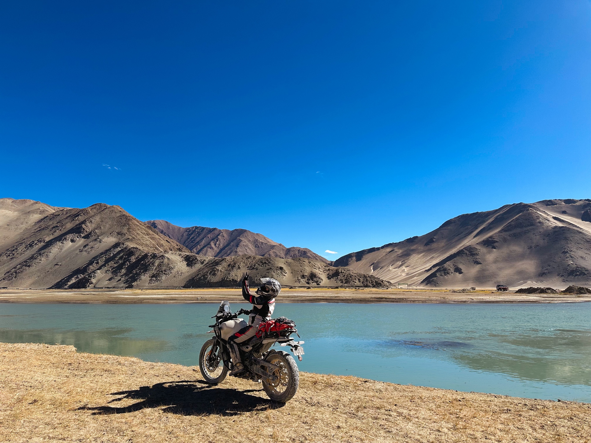 Nữ biker Việt đầu tiên chinh phục đường đèo cao nhất thế giới: 'Có lúc tưởng như nhập viện, cứ tưởng mình gục đầu tiên hóa ra lại vẫn có thể chill chill khi đến nơi'- Ảnh 13.