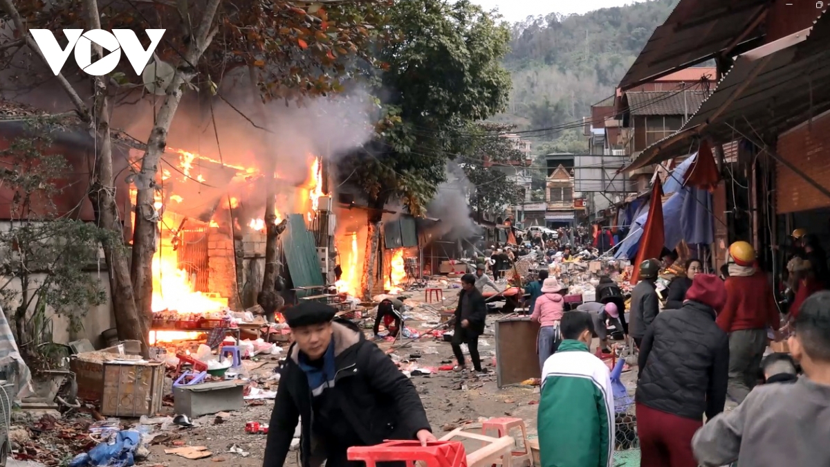 Cháy Chợ Trung tâm huyện Yên Minh ở Hà Giang- Ảnh 6.