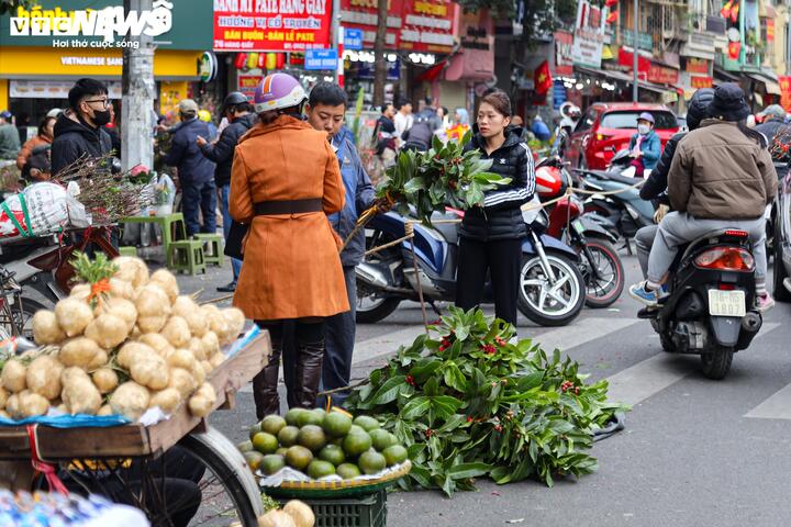 Những dịch vụ 'hái ra tiền' trong ngày 29 Tết- Ảnh 4.