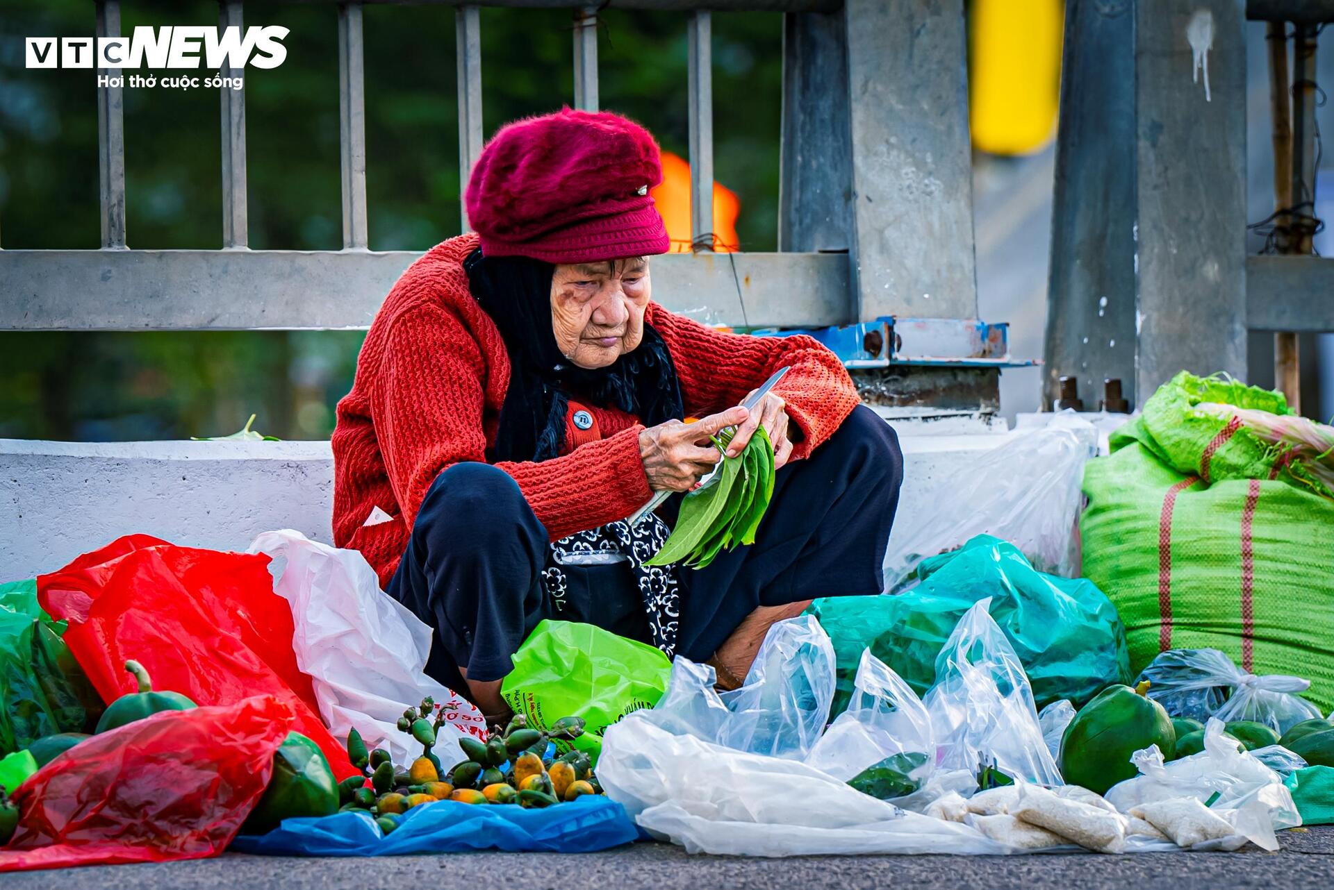 Chợ gần 300 tuổi tại Bình Định, mỗi năm họp 1 lần để cầu lộc, không cần lỗ lãi- Ảnh 7.