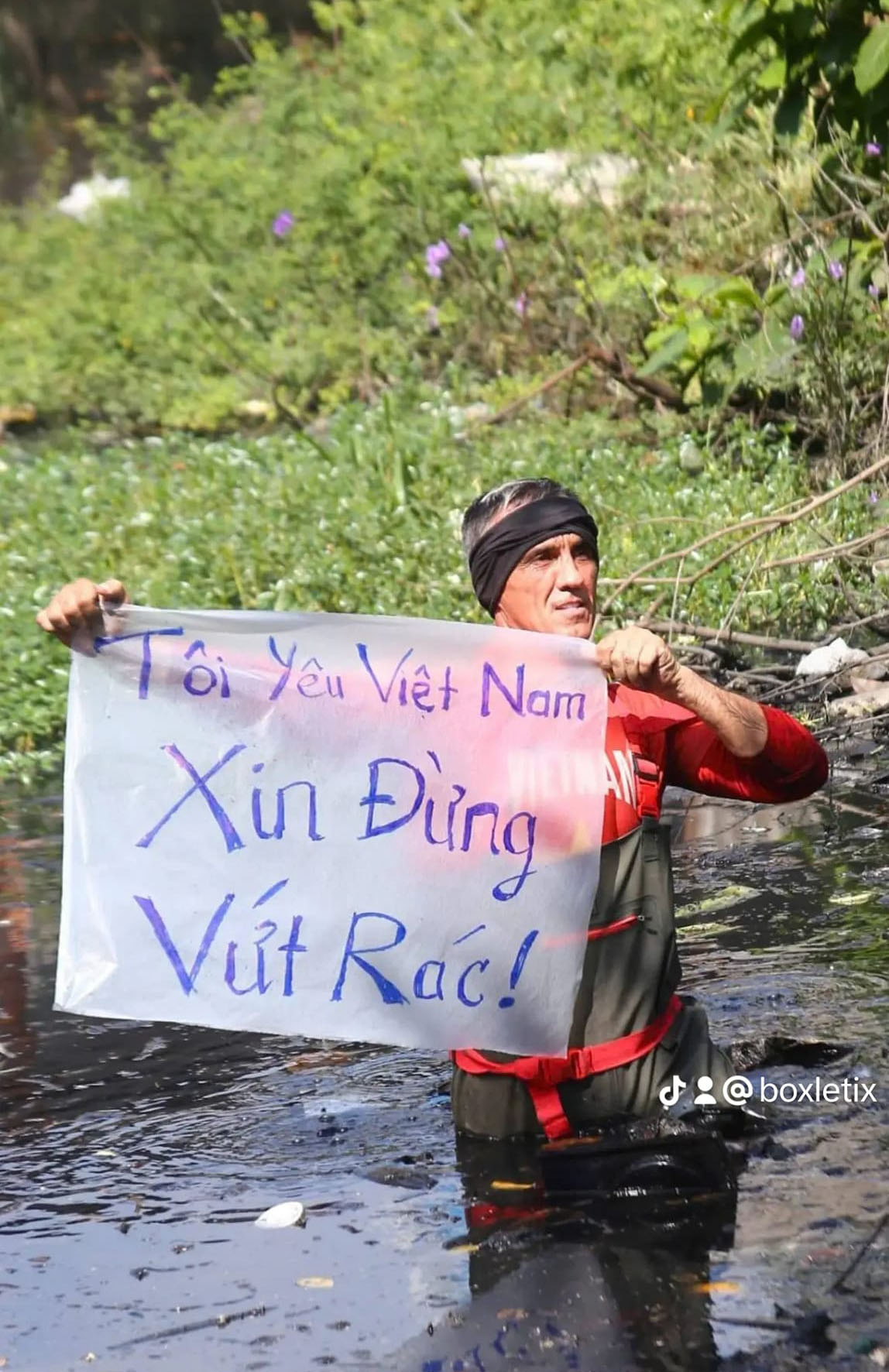 Anh Tây tự nhận là "người nước ngoài ở bẩn nhất Việt Nam" vì hành động này- Ảnh 2.