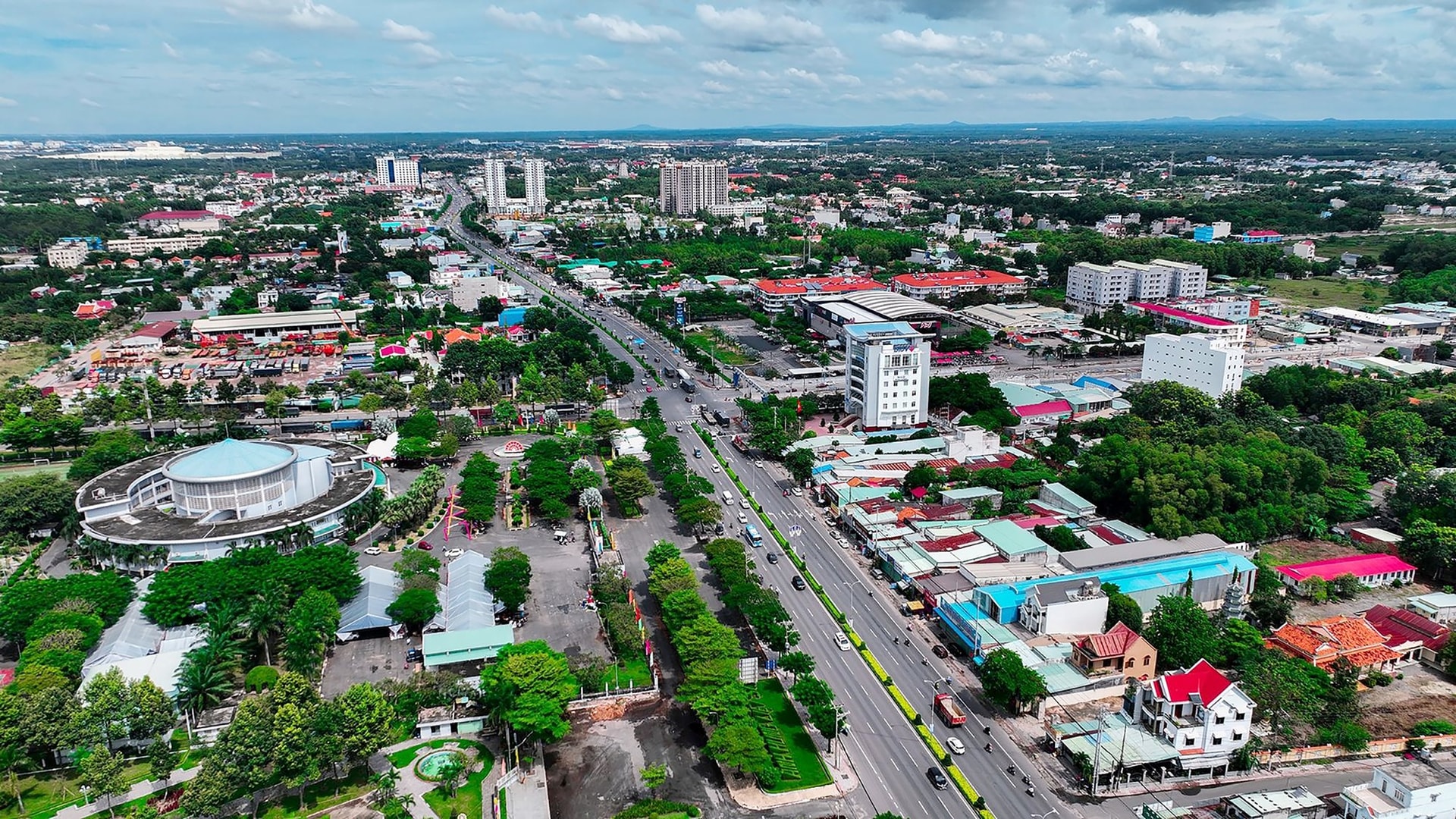 Việt Nam sắp có 4 thị xã lên thành phố, quy mô dân số hàng trăm nghìn người- Ảnh 5.