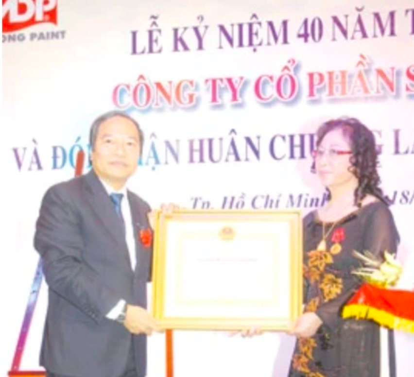 2 Chủ tịch sinh năm Rắn cao tuổi nhất sàn chứng khoán: Ông ‘ngẫu nhiên’ dẫn DN dệt may 50 năm tuổi, bà dắt công ty vốn trăm tỷ vượt 77% kế hoạch lãi- Ảnh 1.