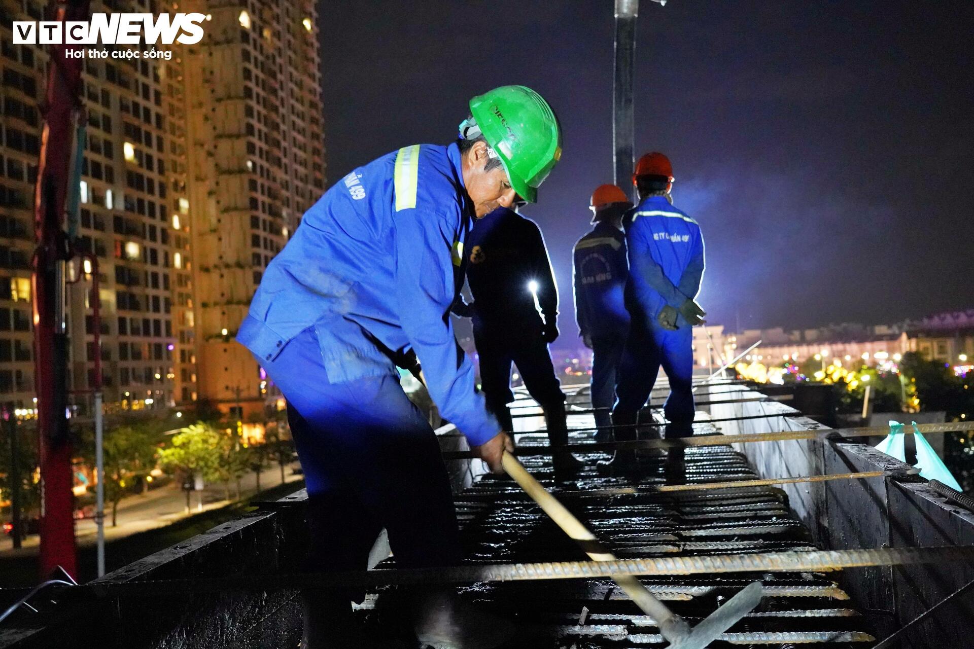 Làm việc xuyên đêm, xuyên Tết trên công trường Vành đai 3 TP.HCM- Ảnh 6.