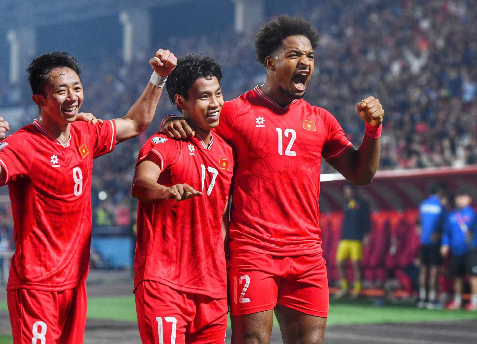 Thái Lan 2-3 Việt Nam: Việt Nam vô địch AFF Cup 2024 theo kịch bản ngoạn mục- Ảnh 8.