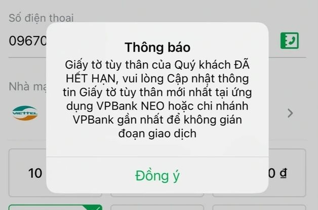 Bị khóa tất cả tài khoản ngân hàng, ví điện tử, nhiều người sinh vào 3 năm này “tất bật” đi làm lại CCCD- Ảnh 1.