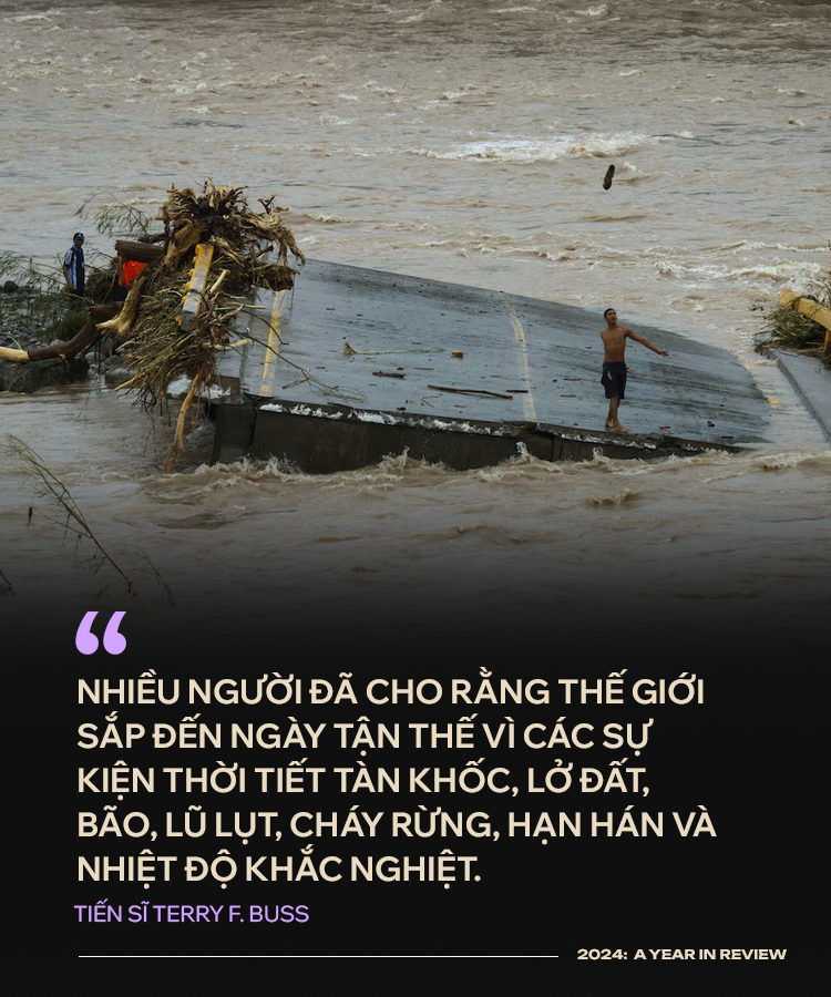 Quả chuối dán trên tường, người giành chiến thắng cho ông Trump: Những điều kỳ lạ trong năm 2024- Ảnh 4.