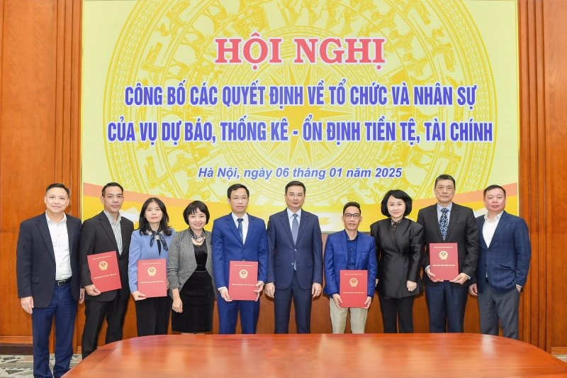 Ngân hàng Nhà nước bổ nhiệm loạt nhân sự cấp cao- Ảnh 3.