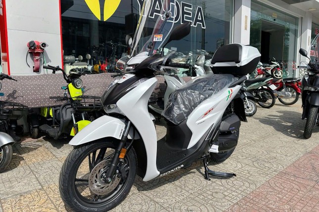 Honda SH150i 2025 bản đặc biệt về Việt Nam, giá hơn 200 triệu đồng- Ảnh 2.