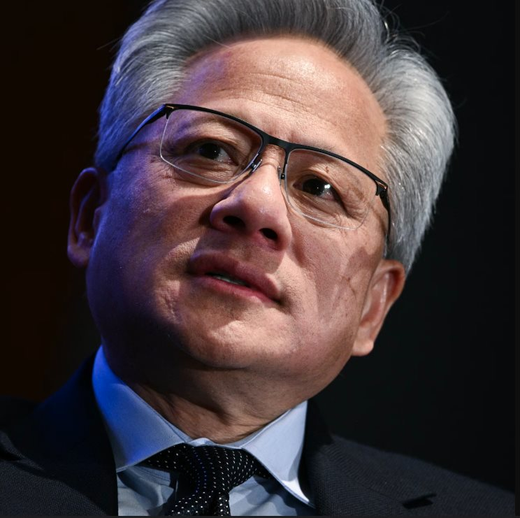 CEO Jensen Huang: Bán chip dưới vỏ bọc 'AI có chủ quyền', marketing sản phẩm bằng nỗi sợ FOMO- Ảnh 4.