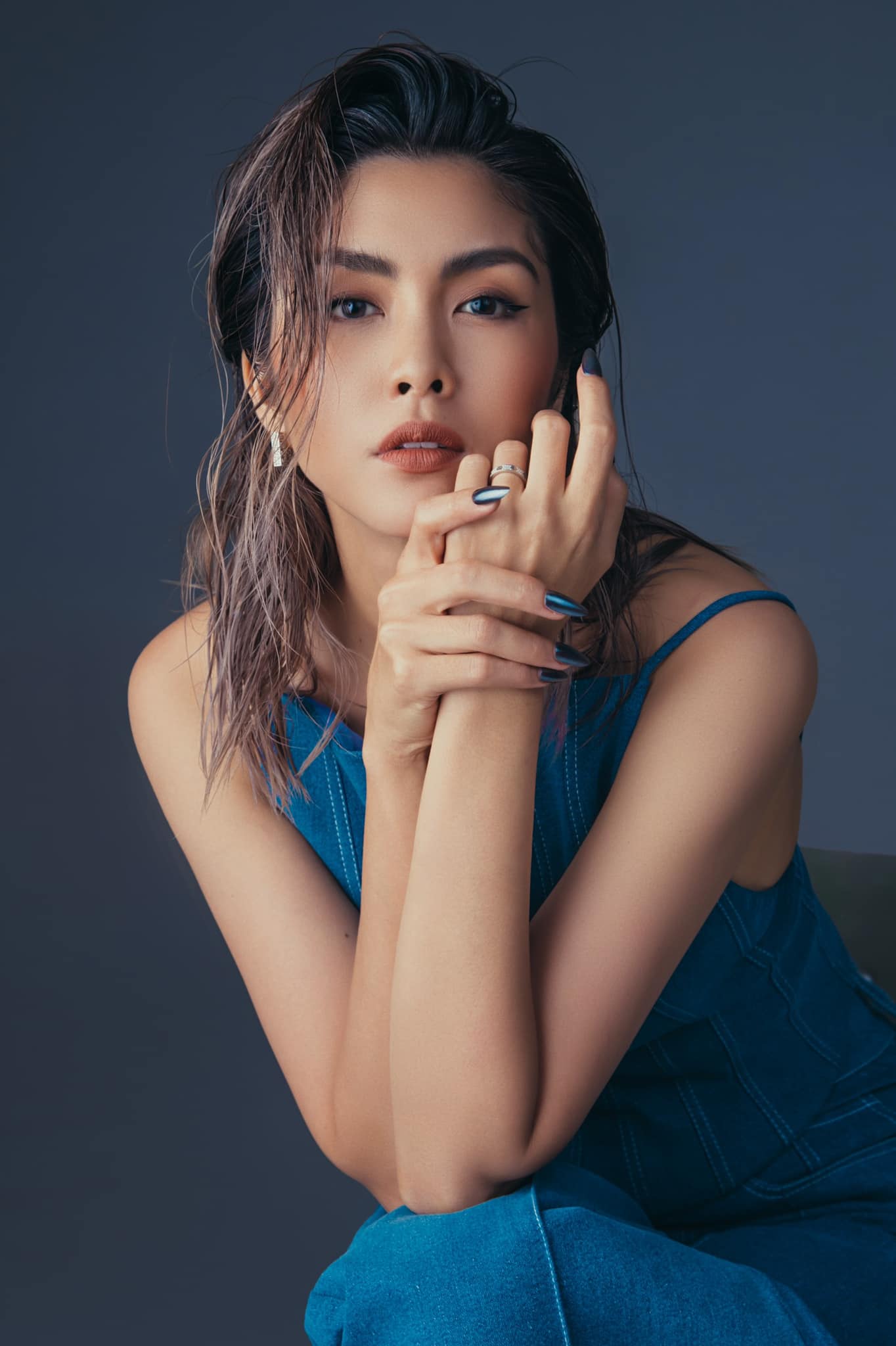 Dâu hào môn Tăng Thanh Hà khoe chân dài nuột nà, khí chất sang chảnh trên sân pickleball, U40 vẫn là 