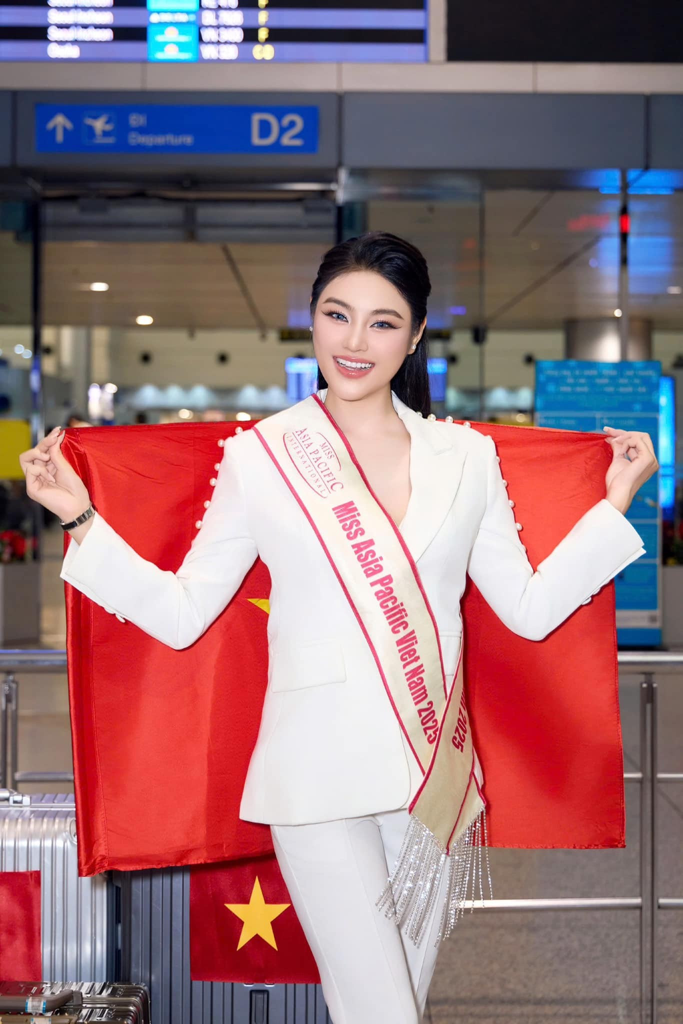 Đại diện Việt Nam và thí sinh hoảng loạn, ôm nhau khóc khi động đất xảy ra- Ảnh 3.