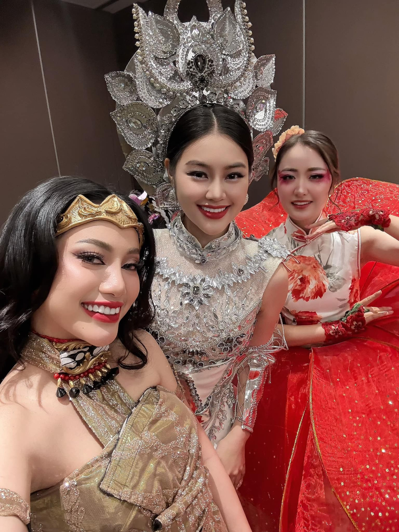 Đại diện Việt Nam và thí sinh hoảng loạn, ôm nhau khóc khi động đất xảy ra- Ảnh 2.