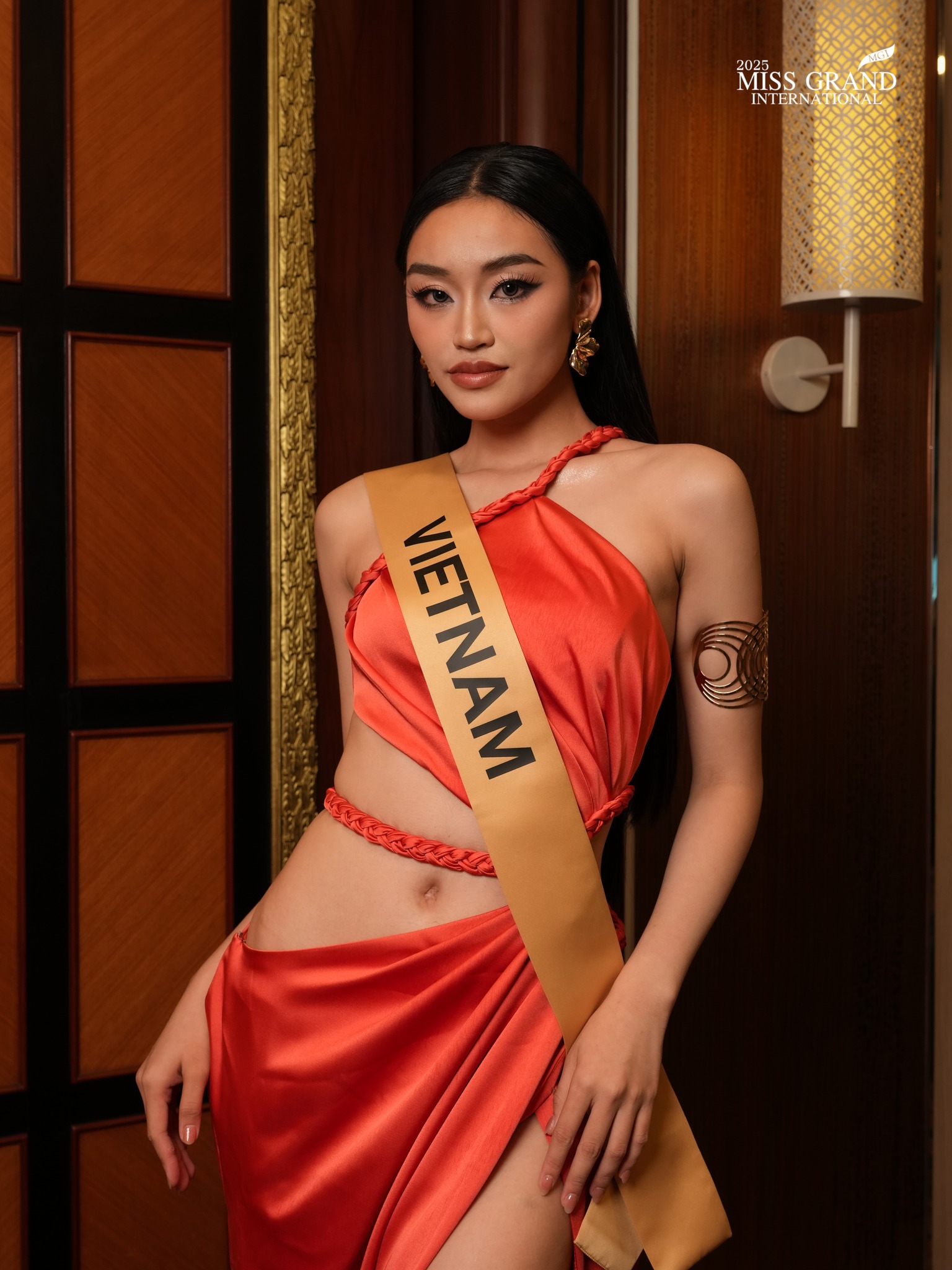 Hoa hậu Yến Nhi gặp 