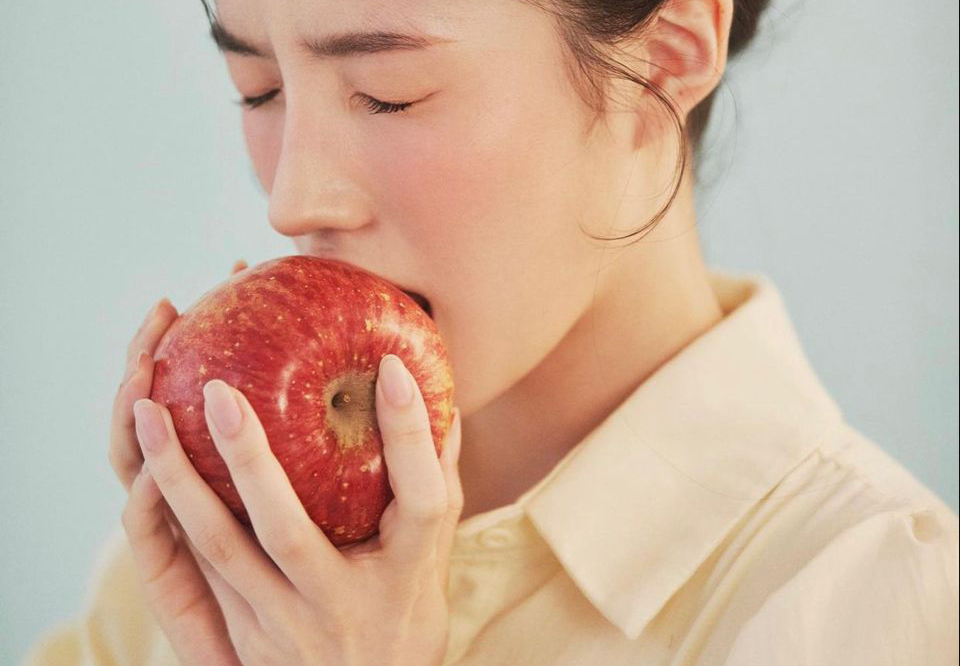 LẠ ĐỜI 5 loại trái cây ăn cả vỏ giàu dinh dưỡng, tốt cho sức khỏe gấp nhiều lần mà ít ai hay- Ảnh 2.