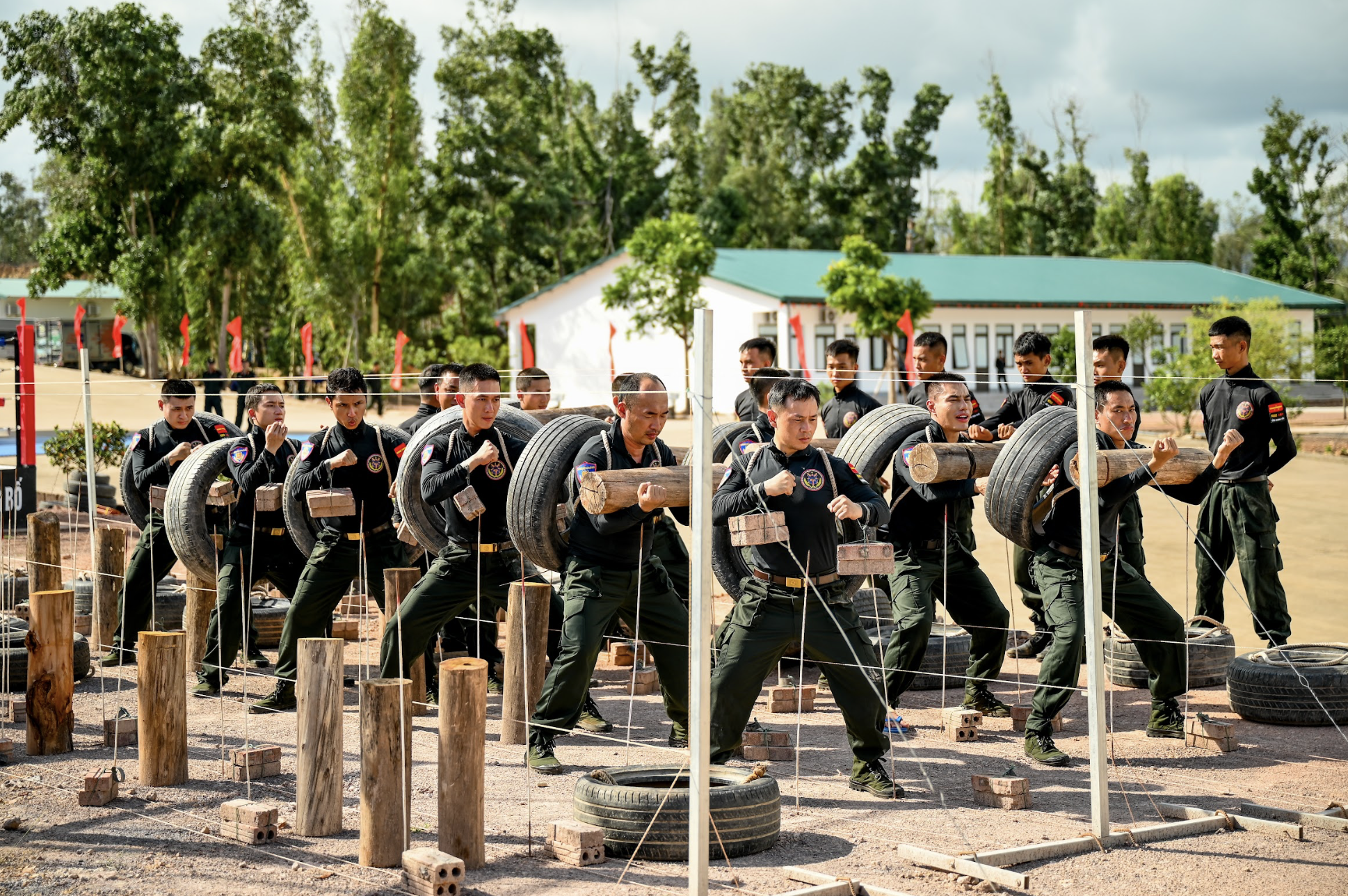 Không chịu nổi với Lê Dương Bảo Lâm, Kiều Minh Tuấn- Ảnh 7. Không chịu nổi với Lê Dương Bảo Lâm, Kiều Minh Tuấn- Ảnh 7.