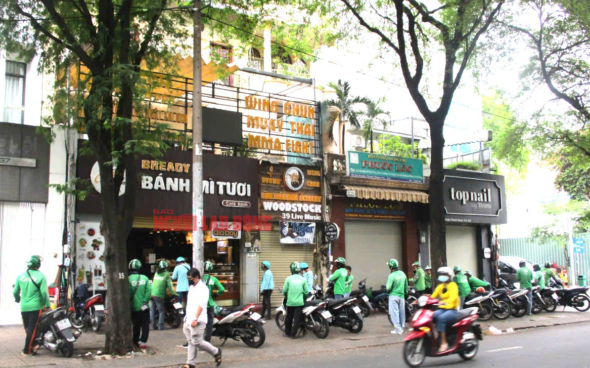 Một thương hiệu bánh mì 21 năm ở TP HCM đóng cửa- Ảnh 2. Một thương hiệu bánh mì 21 năm ở TP HCM đóng cửa- Ảnh 2.