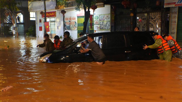 Một địa phương ở miền Bắc đang ngập sâu toàn tỉnh, đã phát tin lũ khẩn cấp- Ảnh 6.