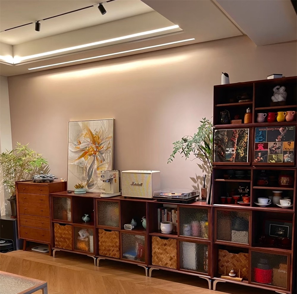 Đỉnh thật sự: Phòng khách của cô gái làm văn phòng đẹp hơn Pinterest, cảm giác chữa lành tận tâm can- Ảnh 3. Đỉnh thật sự: Phòng khách của cô gái làm văn phòng đẹp hơn Pinterest, cảm giác chữa lành tận tâm can- Ảnh 3.