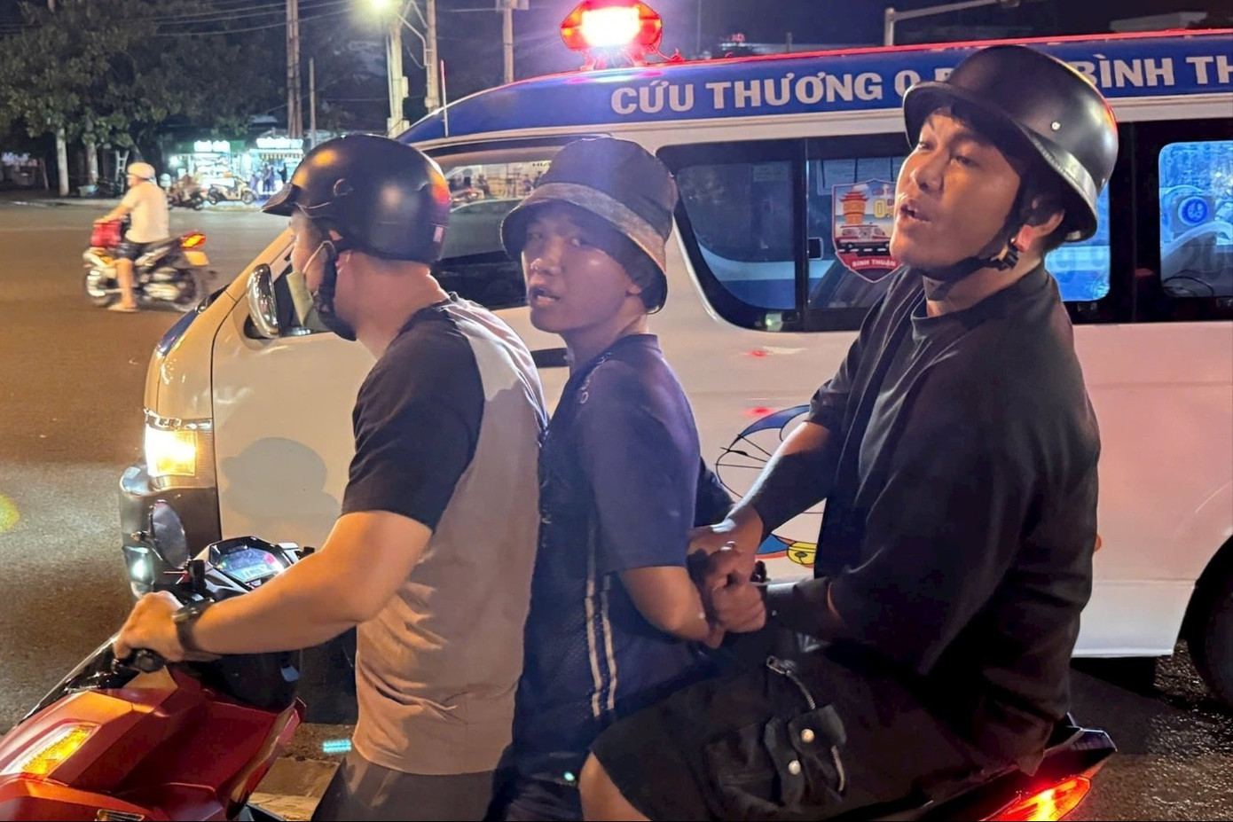 Người đàn ông bị đâm tử vong sau khi nắm cổ áo , 'xin đểu' 20.000 đồng- Ảnh 1. Người đàn ông bị đâm tử vong sau khi nắm cổ áo , 'xin đểu' 20.000 đồng- Ảnh 1.