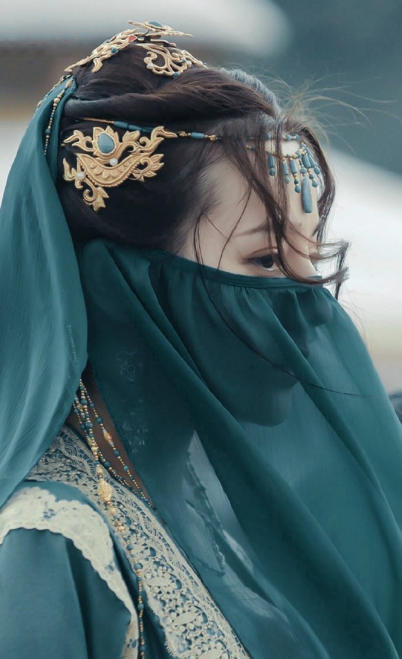 10 mỹ nhân dị vực đẹp nhất Trung Quốc: Triệu Lệ Dĩnh xếp sau Dương Mịch, hạng 1 nhan sắc hơn cả thượng thừa- Ảnh 3. 10 mỹ nhân dị vực đẹp nhất Trung Quốc: Triệu Lệ Dĩnh xếp sau Dương Mịch, hạng 1 nhan sắc hơn cả thượng thừa- Ảnh 3.