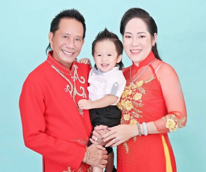 'Vua hài' từng cầm 300 cây vàng mua siêu xe, giờ bán cơm tấm cùng vợ kém 29 tuổi- Ảnh 4.