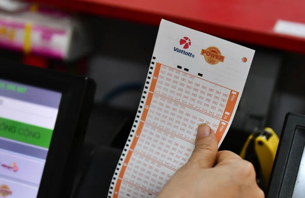"Lỳ đòn" suốt 8 năm với một thứ, người chơi Vietlott vừa "ẵm" hơn 6 tỷ đồng- Ảnh 2.