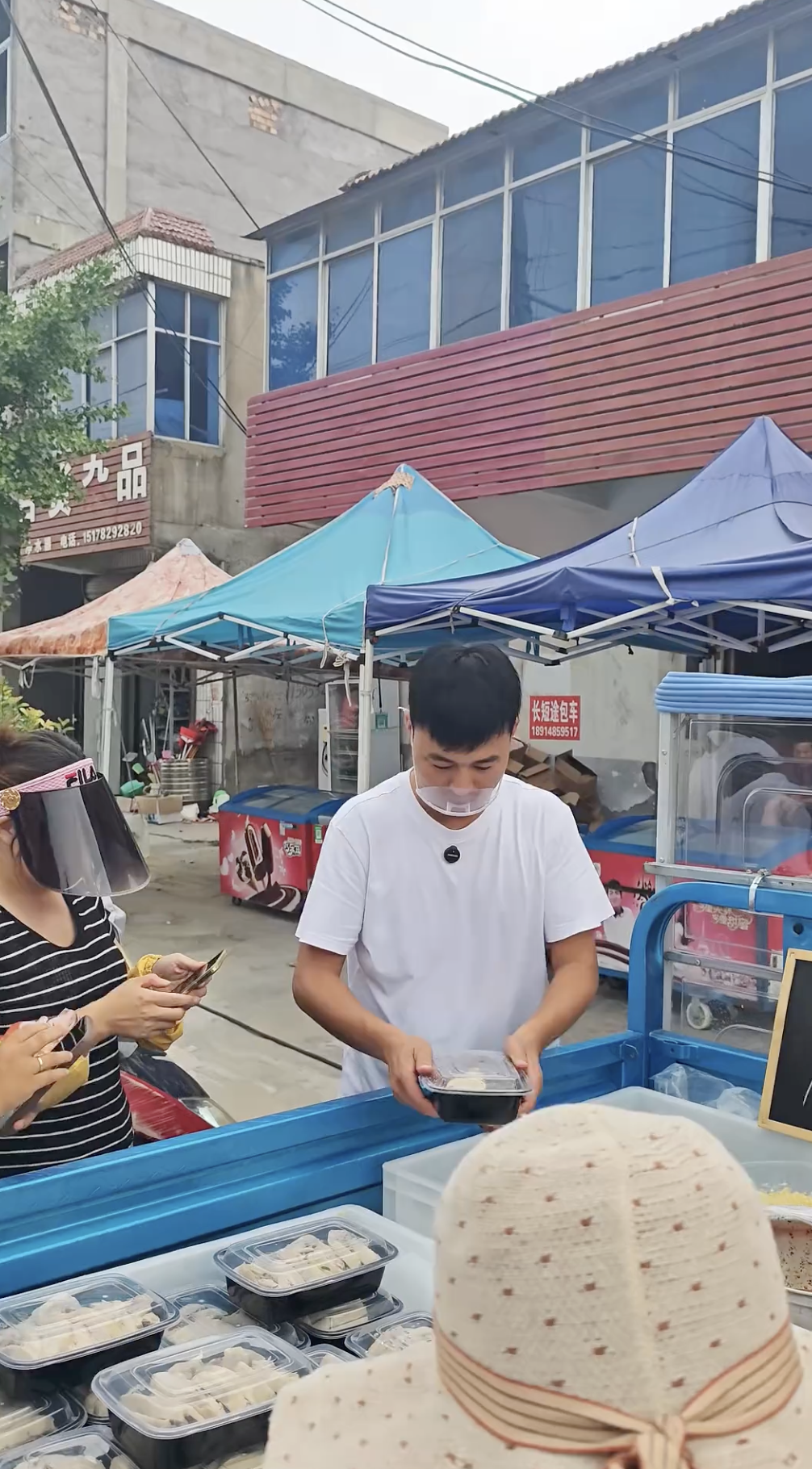 Chủ quán gà bán rẻ đến mức khách hàng bất bình, đòi tăng giá vì sợ người bán bị lỗ- Ảnh 5. Chủ quán gà bán rẻ đến mức khách hàng bất bình, đòi tăng giá vì sợ người bán bị lỗ- Ảnh 5.