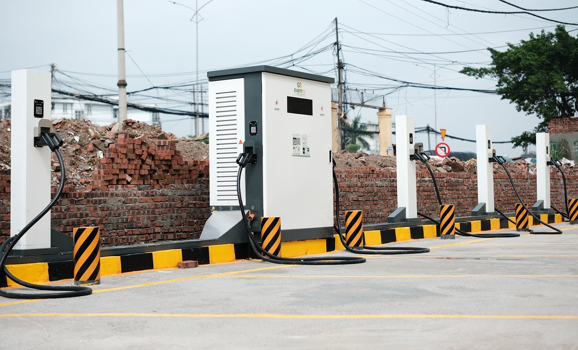 Ý tưởng thành lập 'liên minh trạm sạc' của các hãng ô tô nước ngoài tại Việt Nam: Hay nhưng quá khó- Ảnh 2. Ý tưởng thành lập 'liên minh trạm sạc' của các hãng ô tô nước ngoài tại Việt Nam: Hay nhưng quá khó- Ảnh 2.
