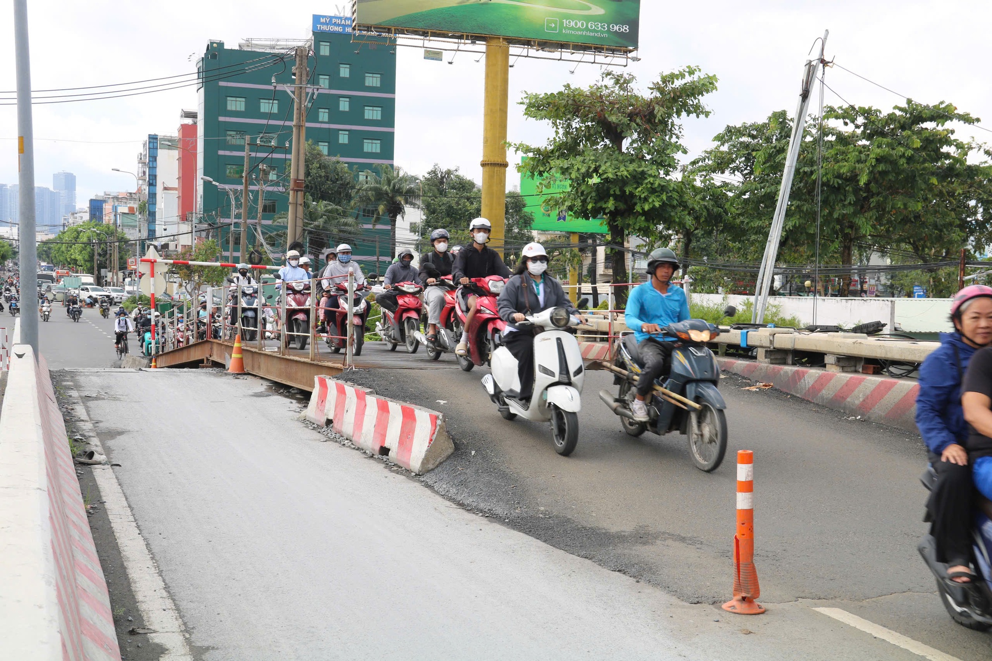 Cận cảnh cầu Bình Triệu 1 cao thêm 1,08 m- Ảnh 5.