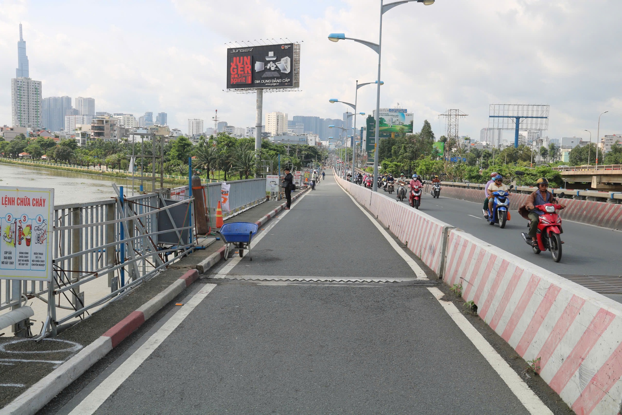 Cận cảnh cầu Bình Triệu 1 cao thêm 1,08 m- Ảnh 6.