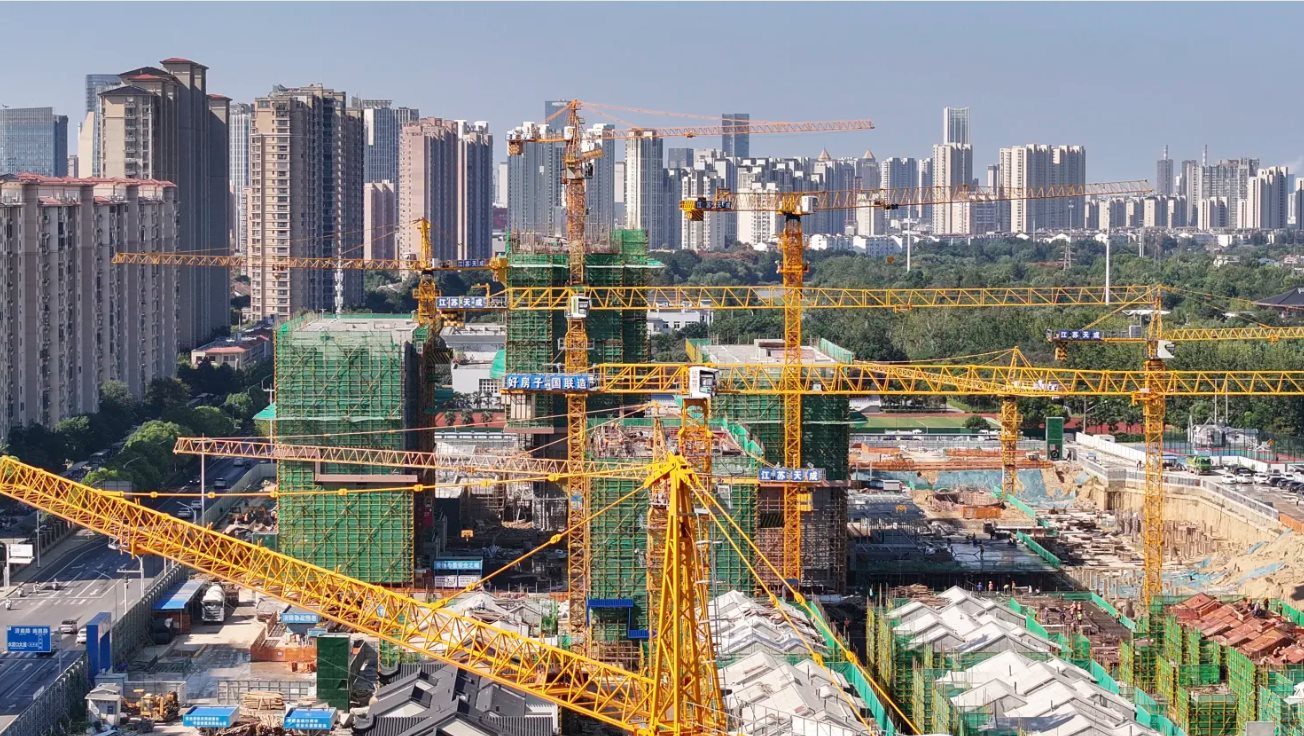 Bóng đen BĐS Trung Quốc kéo dài sang năm thứ năm, tồn kho 762 triệu m2, doanh số bán nhà mới tiếp tục giảm 8%, quy mô thị trường giảm một nửa- Ảnh 3. Bóng đen BĐS Trung Quốc kéo dài sang năm thứ năm, tồn kho 762 triệu m2, doanh số bán nhà mới tiếp tục giảm 8%, quy mô thị trường giảm một nửa- Ảnh 3.