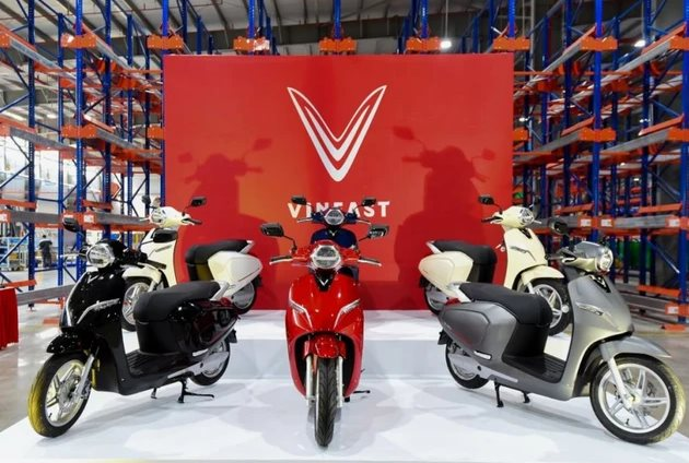 Xe máy điện VinFast bán nhiều gấp 5 lần, Honda mất khách?- Ảnh 2. Xe máy điện VinFast bán nhiều gấp 5 lần, Honda mất khách?- Ảnh 2.