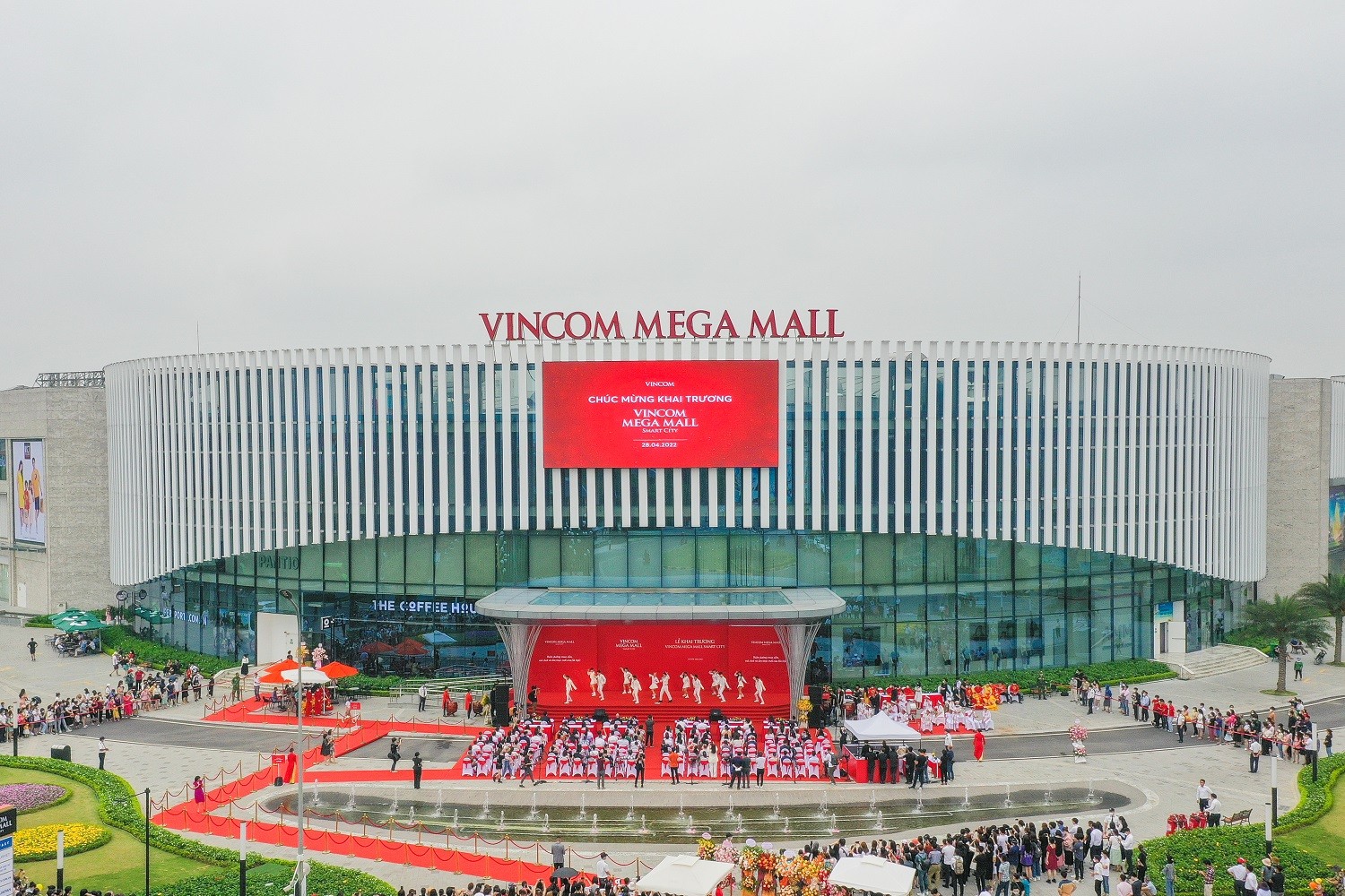 Mảng BĐS sẽ là “đầu kéo” lợi nhuận Vincom Retail trong năm 2026 nhờ 2 dự án shophouse lớn này- Ảnh 1. Mảng BĐS sẽ là “đầu kéo” lợi nhuận Vincom Retail trong năm 2026 nhờ 2 dự án shophouse lớn này- Ảnh 1.