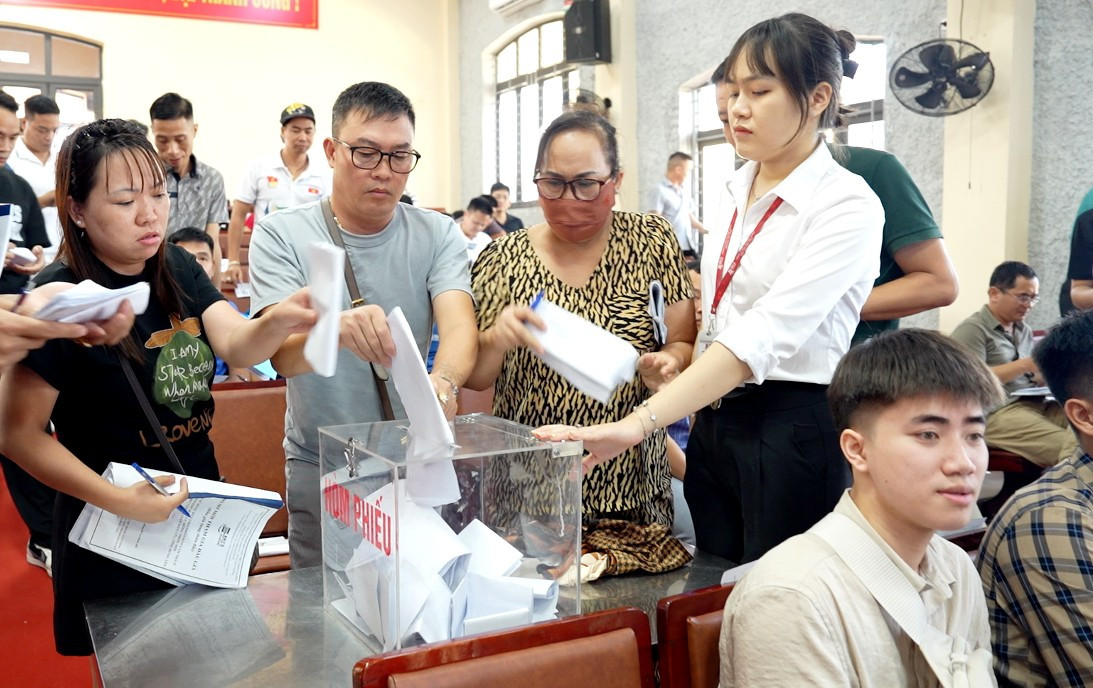 Hưng Yên đấu giá thành công 33 lô đất, chênh hơn 100 tỷ đồng so với giá khởi điểm- Ảnh 1. Hưng Yên đấu giá thành công 33 lô đất, chênh hơn 100 tỷ đồng so với giá khởi điểm- Ảnh 1.