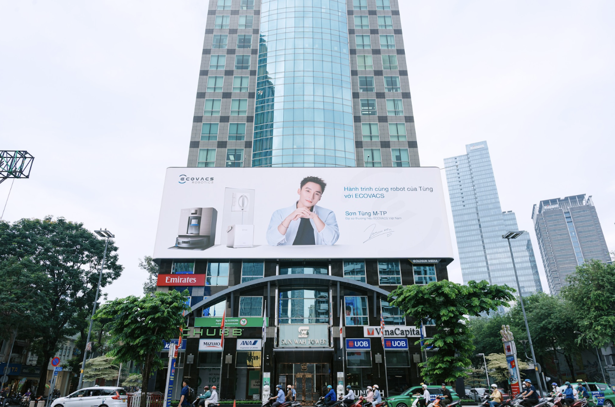 'Bắt tay' với đại sứ Sơn Tùng M-TP, robot mới từ Ecovacs vượt mốc doanh thu triệu đô sau 1 tuần ra mắt- Ảnh 4. 'Bắt tay' với đại sứ Sơn Tùng M-TP, robot mới từ Ecovacs vượt mốc doanh thu triệu đô sau 1 tuần ra mắt- Ảnh 4.