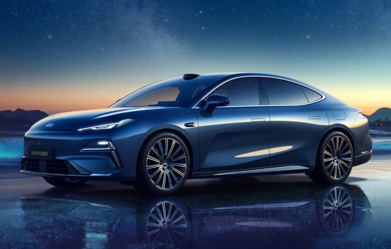 Hãng xe xây nhà máy tại Thái Bình nhá hàng sedan giá rẻ mới: Kích thước ngang cỡ Toyota Camry, hệ thống hybrid NordThor AI 2.0 mới- Ảnh 1. Hãng xe xây nhà máy tại Thái Bình nhá hàng sedan giá rẻ mới: Kích thước ngang cỡ Toyota Camry, hệ thống hybrid NordThor AI 2.0 mới- Ảnh 1.