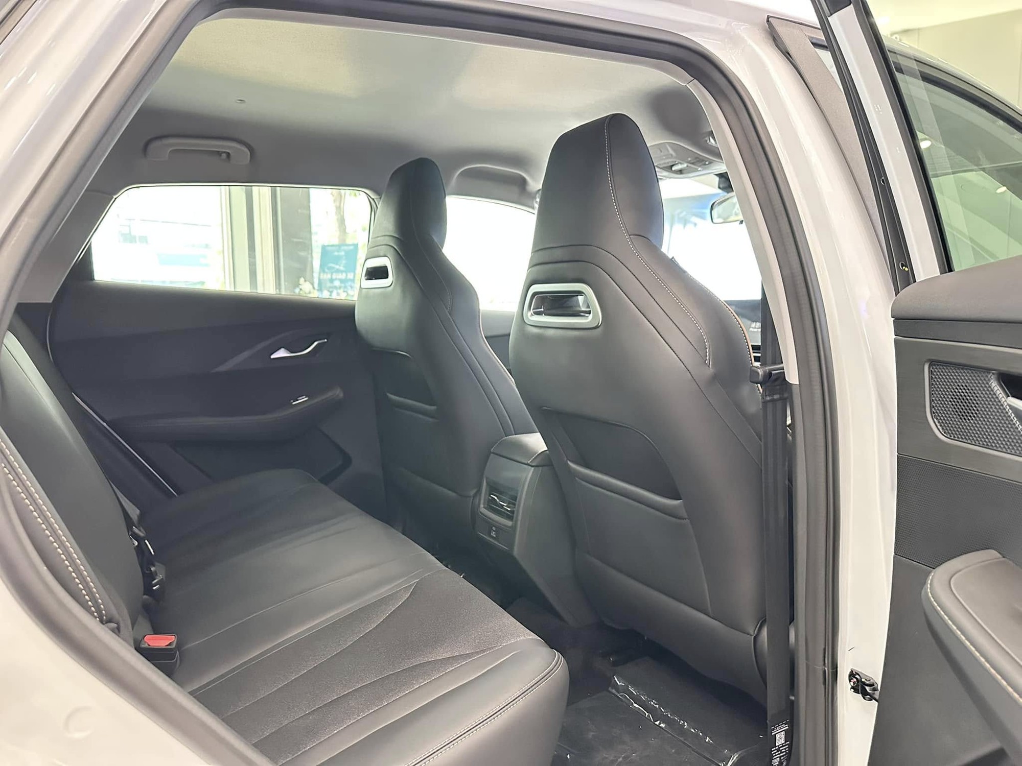 Omoda & Jaecoo nhập cuộc đua giảm giá: SUV ưu đãi tới 100% lệ phí trước bạ, đe dọa nhóm xe Hàn – Nhật- Ảnh 6. Omoda & Jaecoo nhập cuộc đua giảm giá: SUV ưu đãi tới 100% lệ phí trước bạ, đe dọa nhóm xe Hàn – Nhật- Ảnh 6.