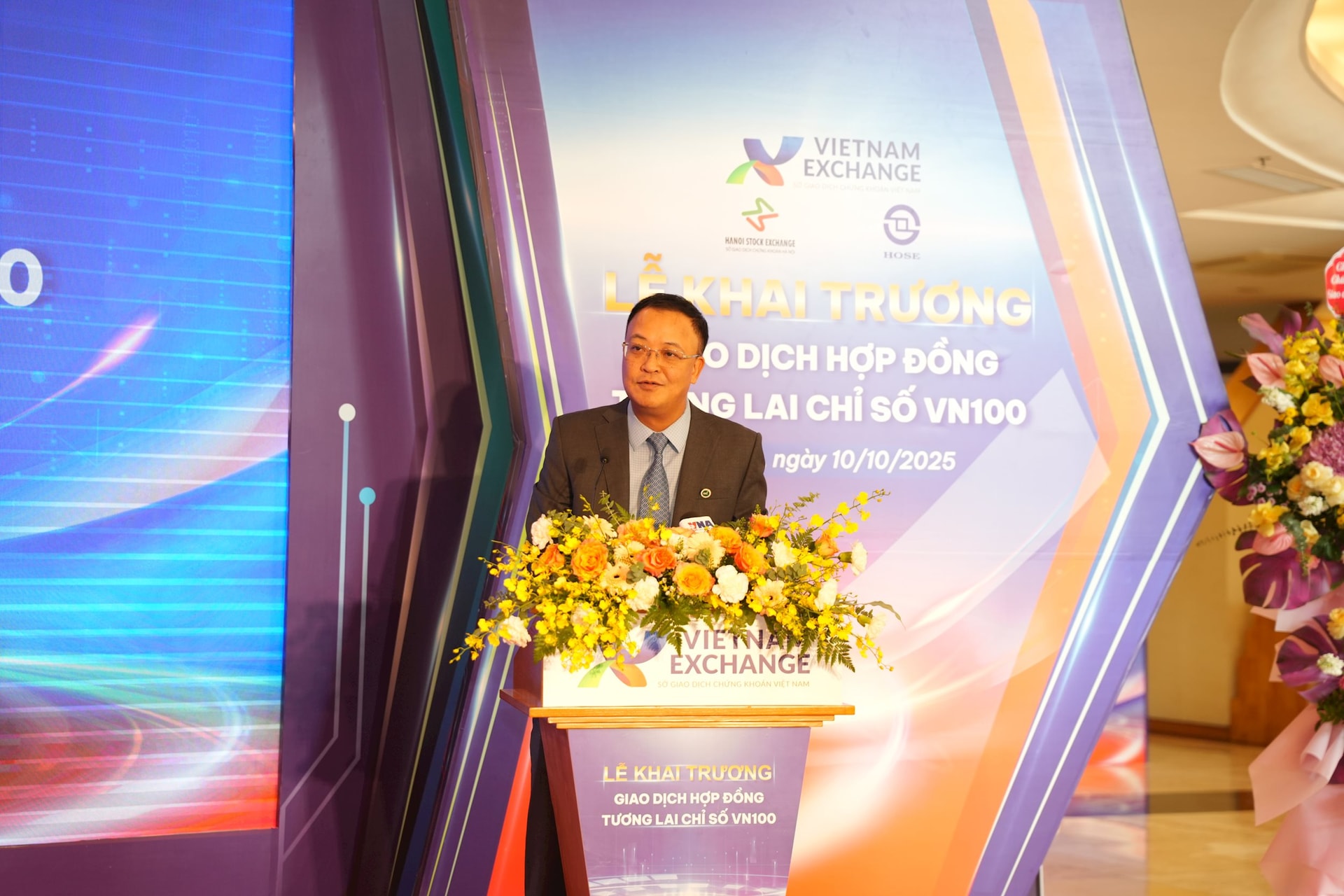 Khai trương giao dịch Hợp đồng tương lai chỉ số VN100: Cột mốc quan trọng của TTCK phái sinh Việt Nam- Ảnh 3. Khai trương giao dịch Hợp đồng tương lai chỉ số VN100: Cột mốc quan trọng của TTCK phái sinh Việt Nam- Ảnh 3.