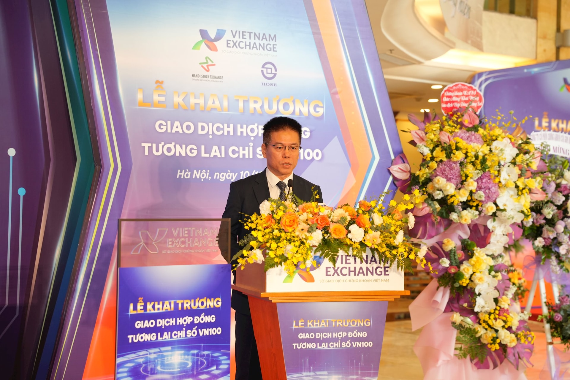 Khai trương giao dịch Hợp đồng tương lai chỉ số VN100: Cột mốc quan trọng của TTCK phái sinh Việt Nam- Ảnh 2. Khai trương giao dịch Hợp đồng tương lai chỉ số VN100: Cột mốc quan trọng của TTCK phái sinh Việt Nam- Ảnh 2.