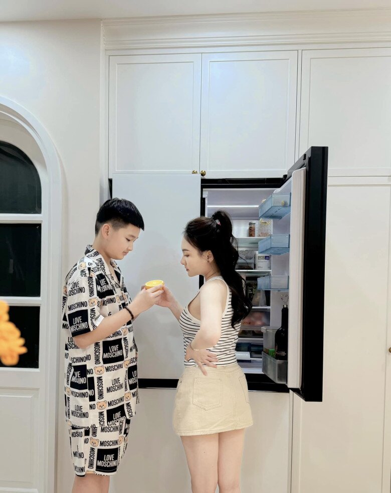 "Soái ca tương lai" nhà Bảo Thanh: Mới lớp 9 đã cao 1m75, mẹ đùa nhìn con như... cột nhà!- Ảnh 2.