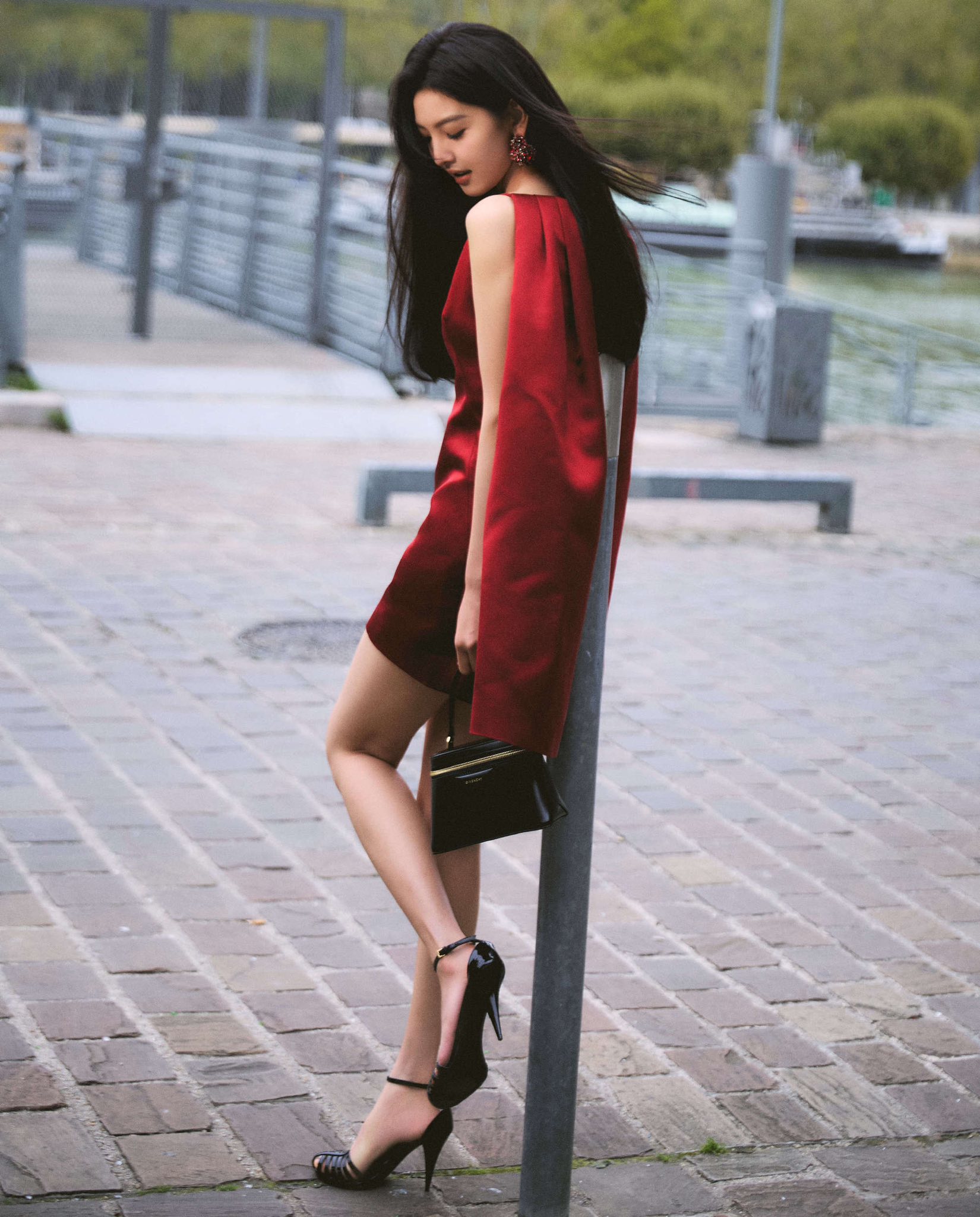 Hot girl Taobao một thời nỗ lực lấn sân mảng thời trang, nay thành đại sứ thương hiệu xa xỉ- Ảnh 19. Hot girl Taobao một thời nỗ lực lấn sân mảng thời trang, nay thành đại sứ thương hiệu xa xỉ- Ảnh 19.