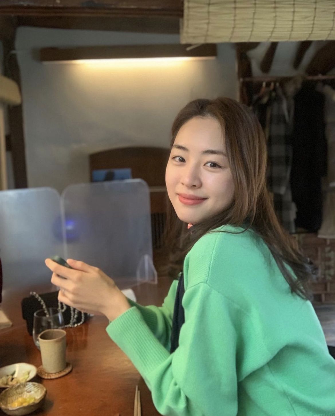 Mẹ chồng mua vàng, mẹ ruột gửi tiết kiệm - tôi chọn cách thứ ba, ít ai nghĩ tới nhưng lại hiệu quả nhất- Ảnh 1. Mẹ chồng mua vàng, mẹ ruột gửi tiết kiệm - tôi chọn cách thứ ba, ít ai nghĩ tới nhưng lại hiệu quả nhất- Ảnh 1.